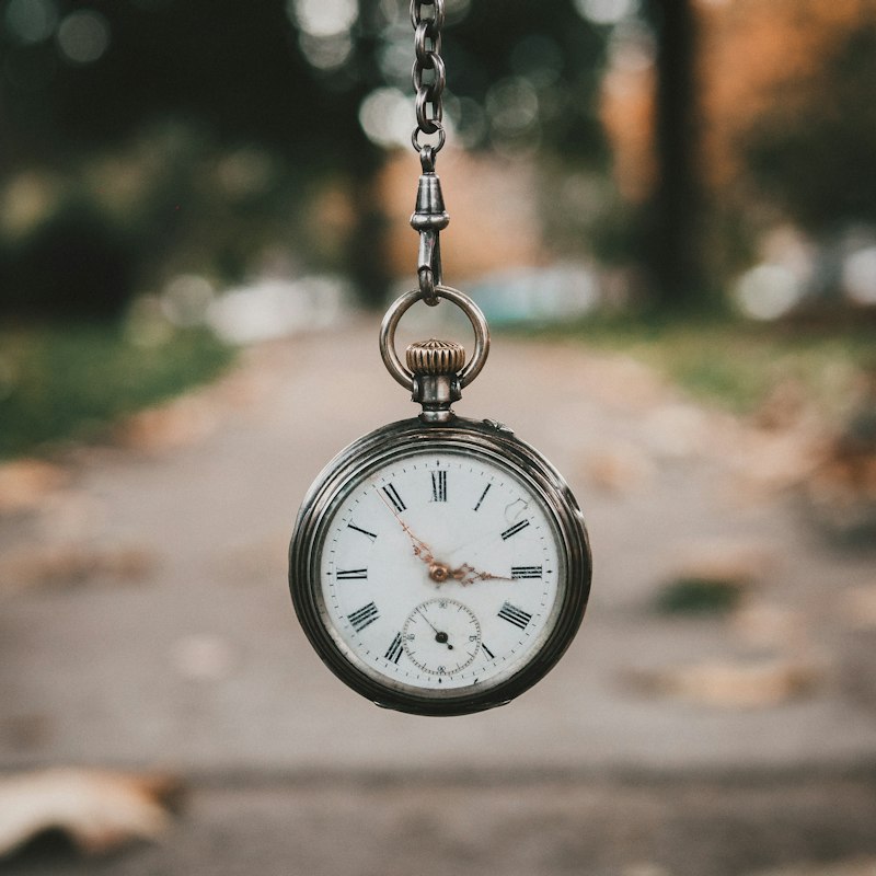 Montre à gousset suspendue